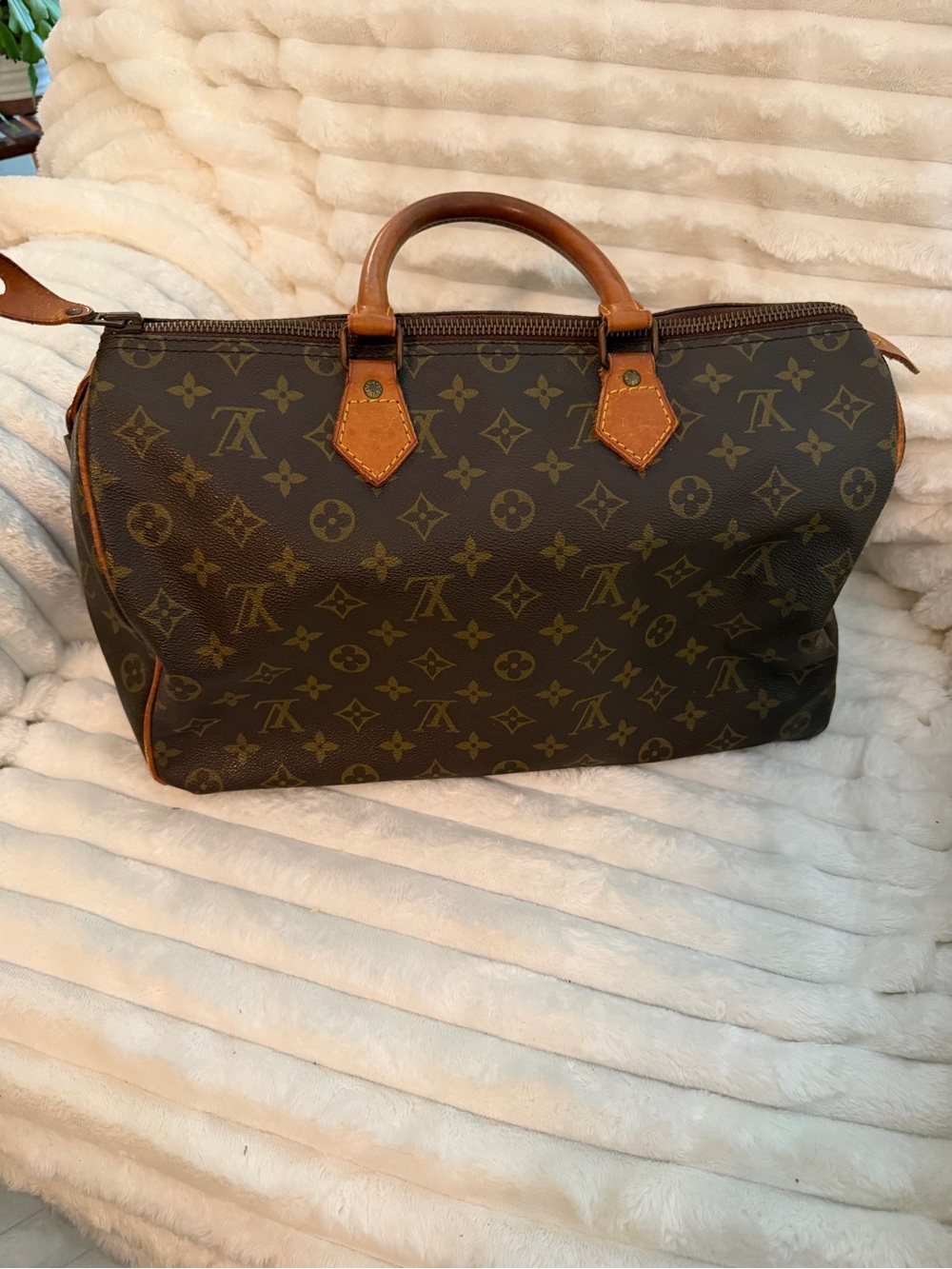 VINTAGE & RARE Louis Vuitton Speedy 35 from early 80’s